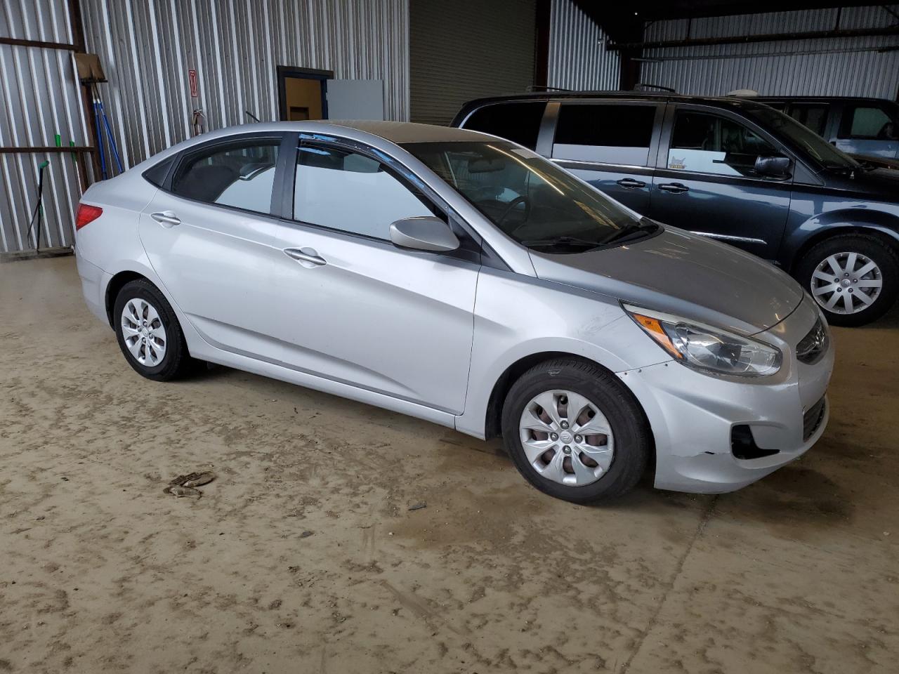 2015 Hyundai Accent - Image 4