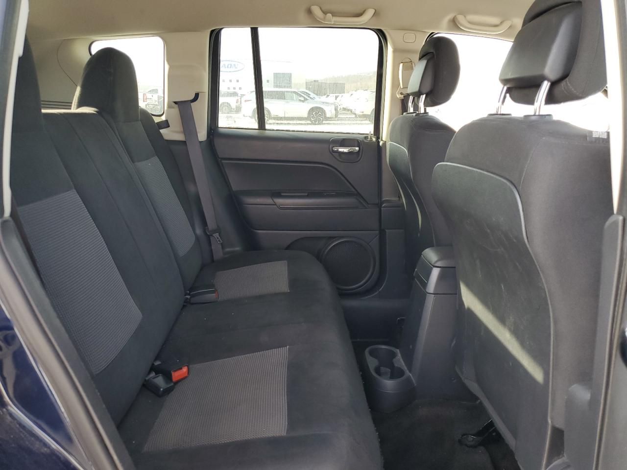 2017 Jeep Compass - Image 11
