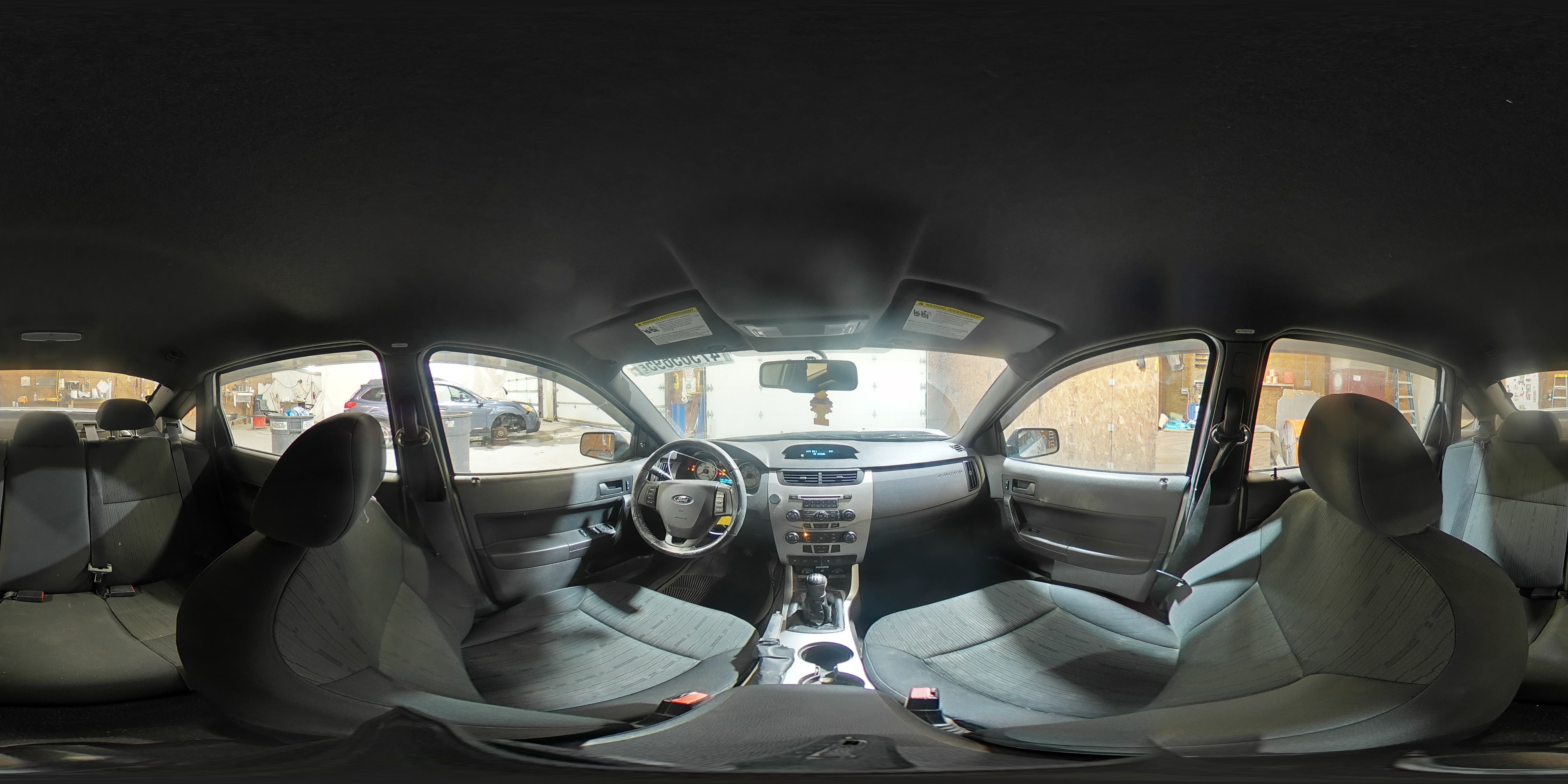 2010 Ford Focus - Image 12