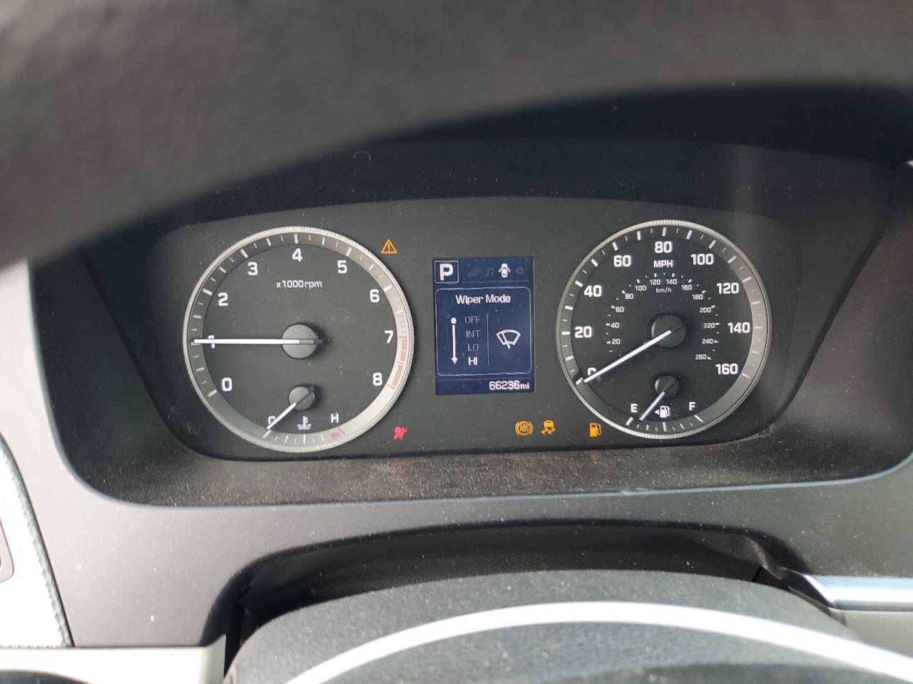 2016 Hyundai Sonata - Image 9