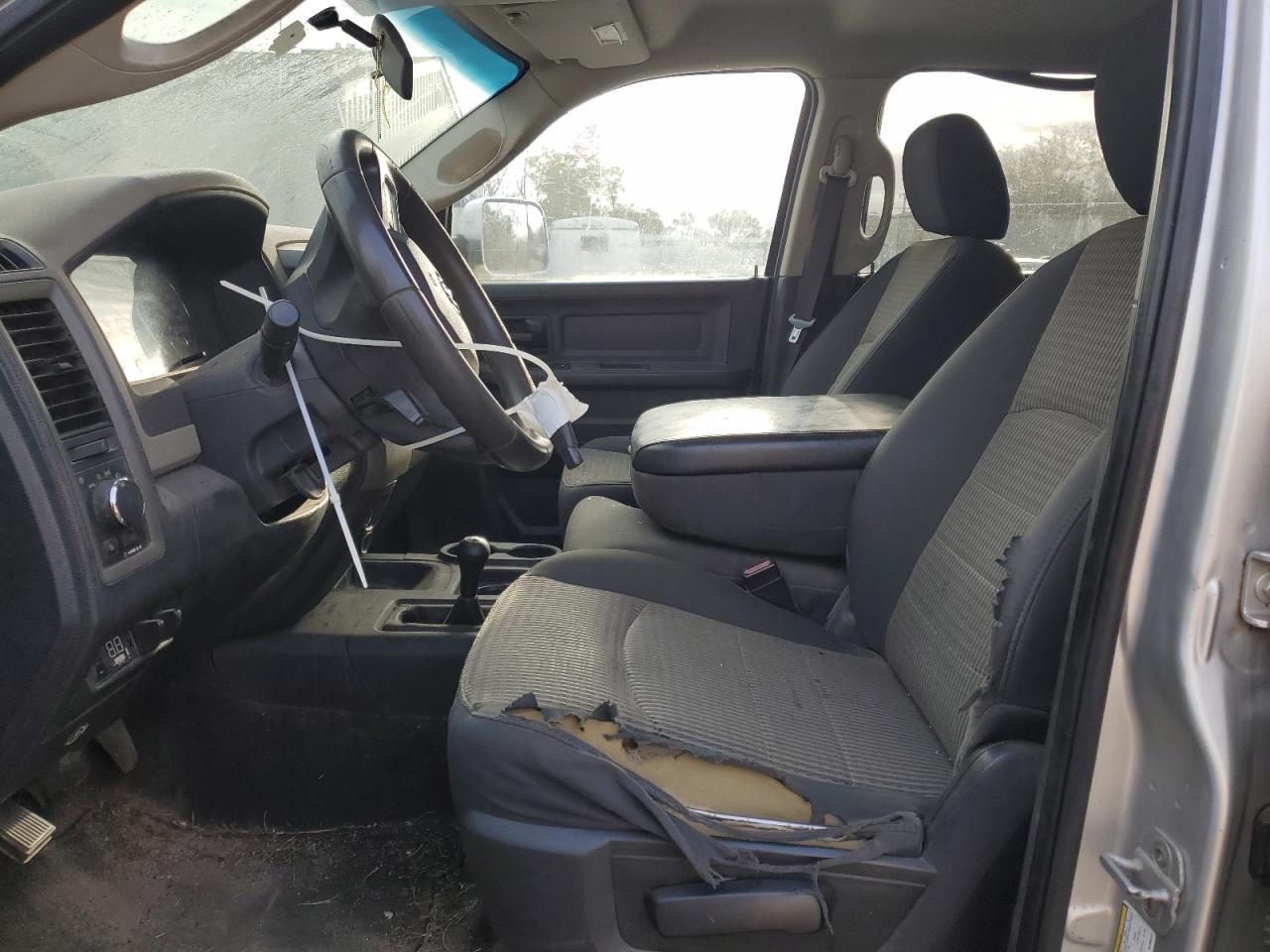 2010 Dodge RAM - Image 7