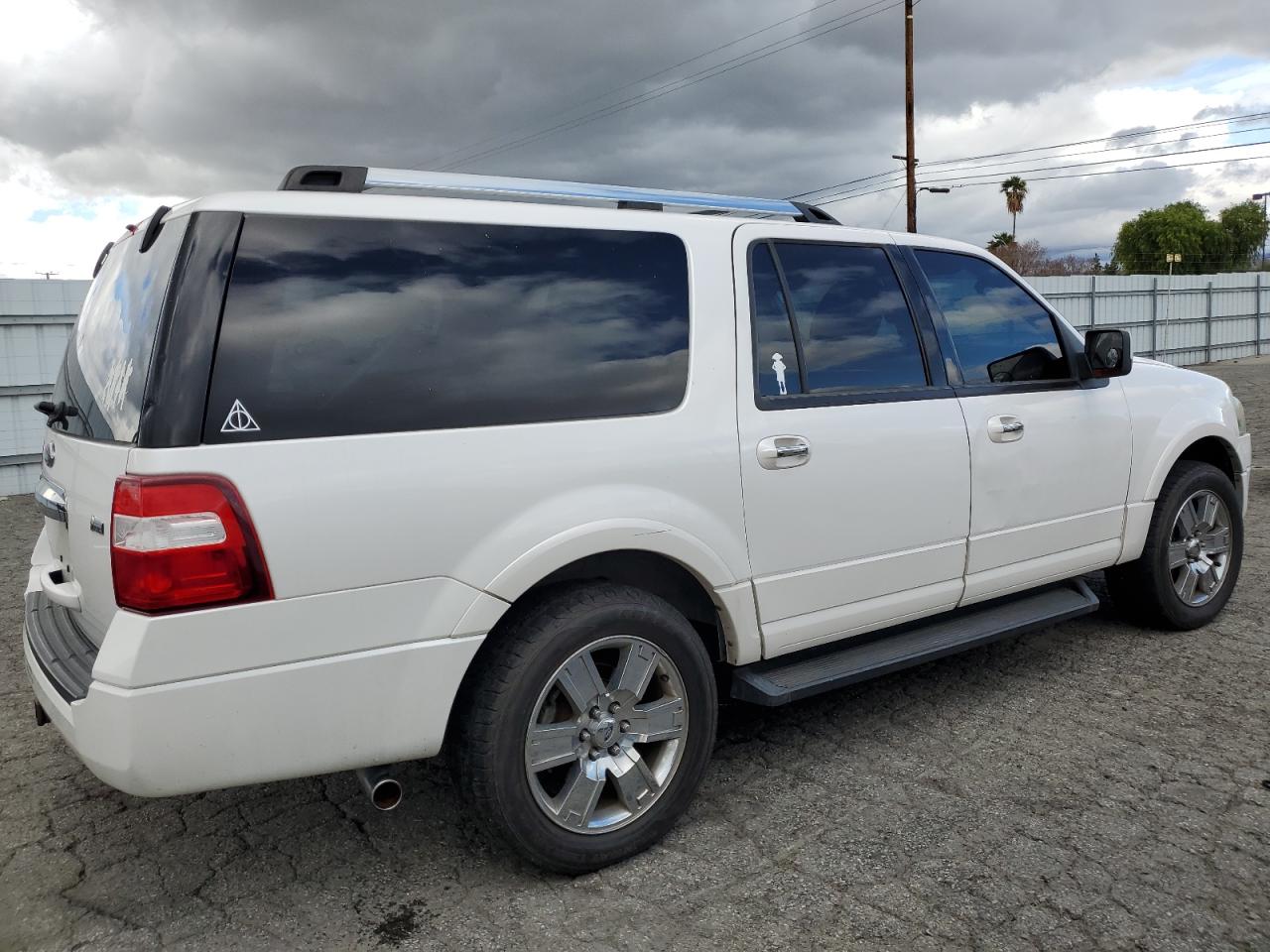 2010 Ford Expedition - Image 3