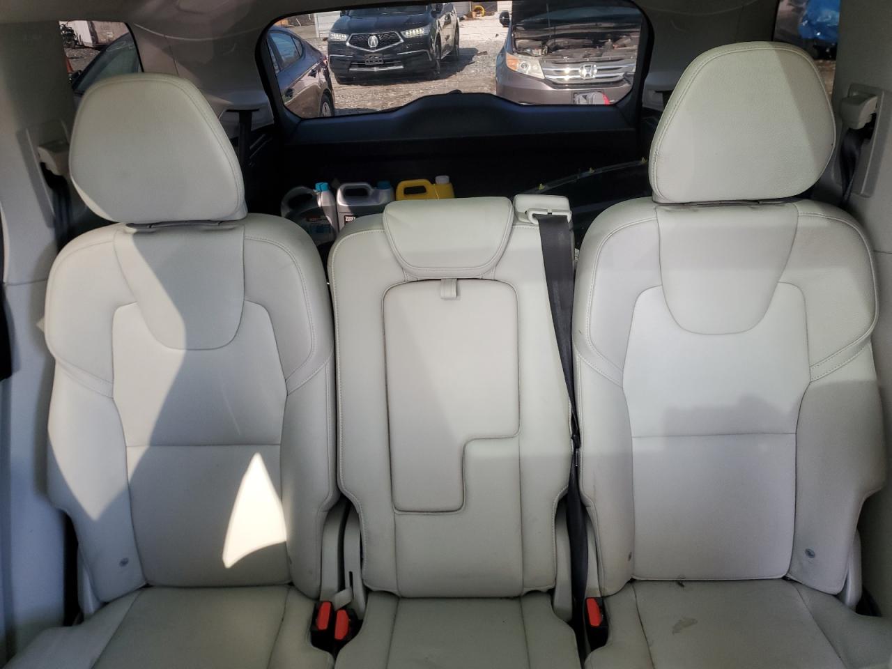 2016 Volvo XC90 - Image 10