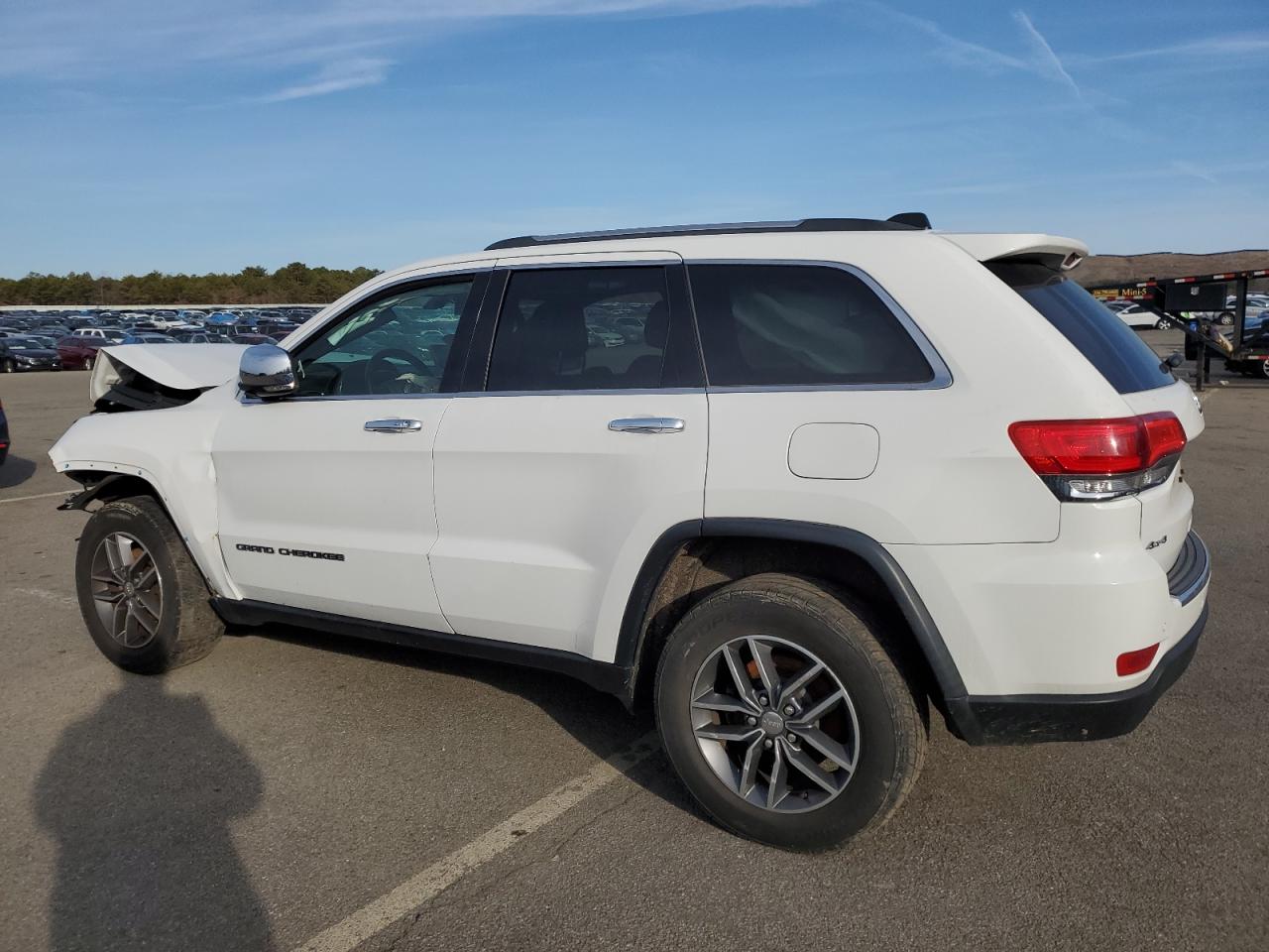 2018 Jeep Grand Cherokee - Image 2