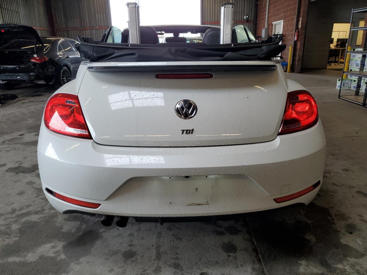 2014 Volkswagen Beetle - Image 6
