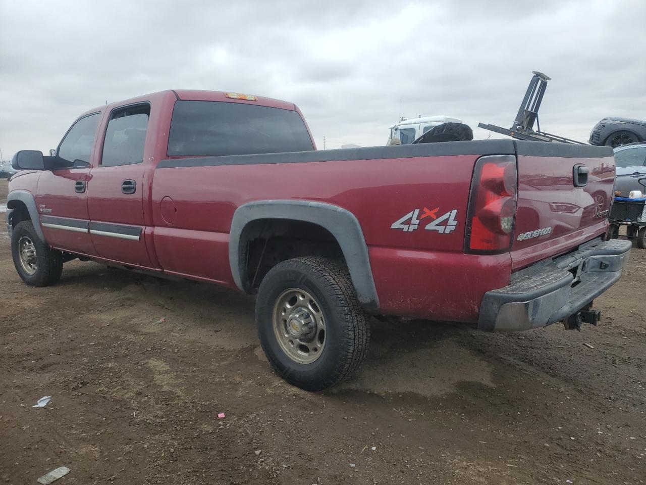 2005 Chevrolet Silverado - Image 2