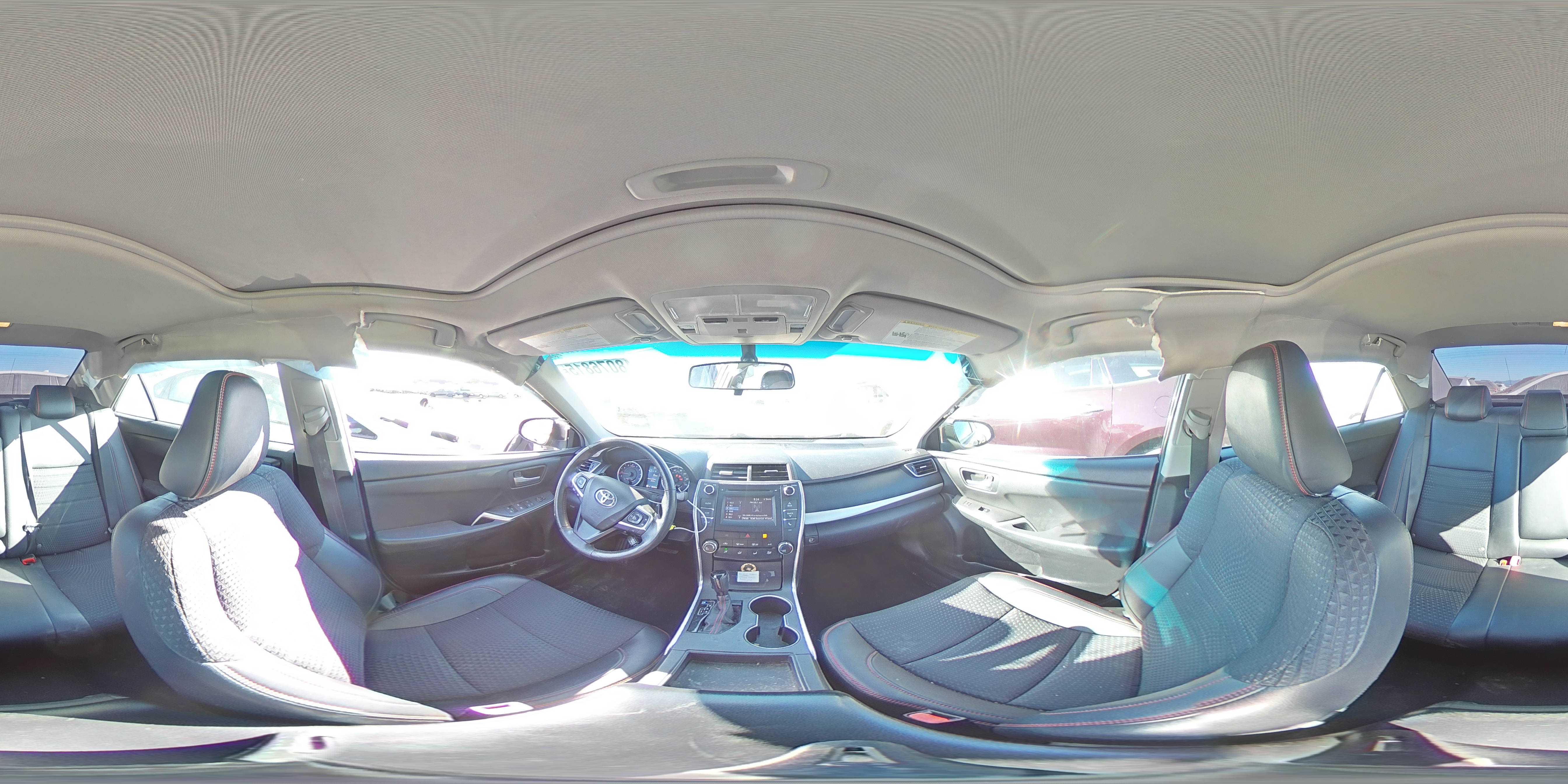 2015 Toyota Camry - Image 12