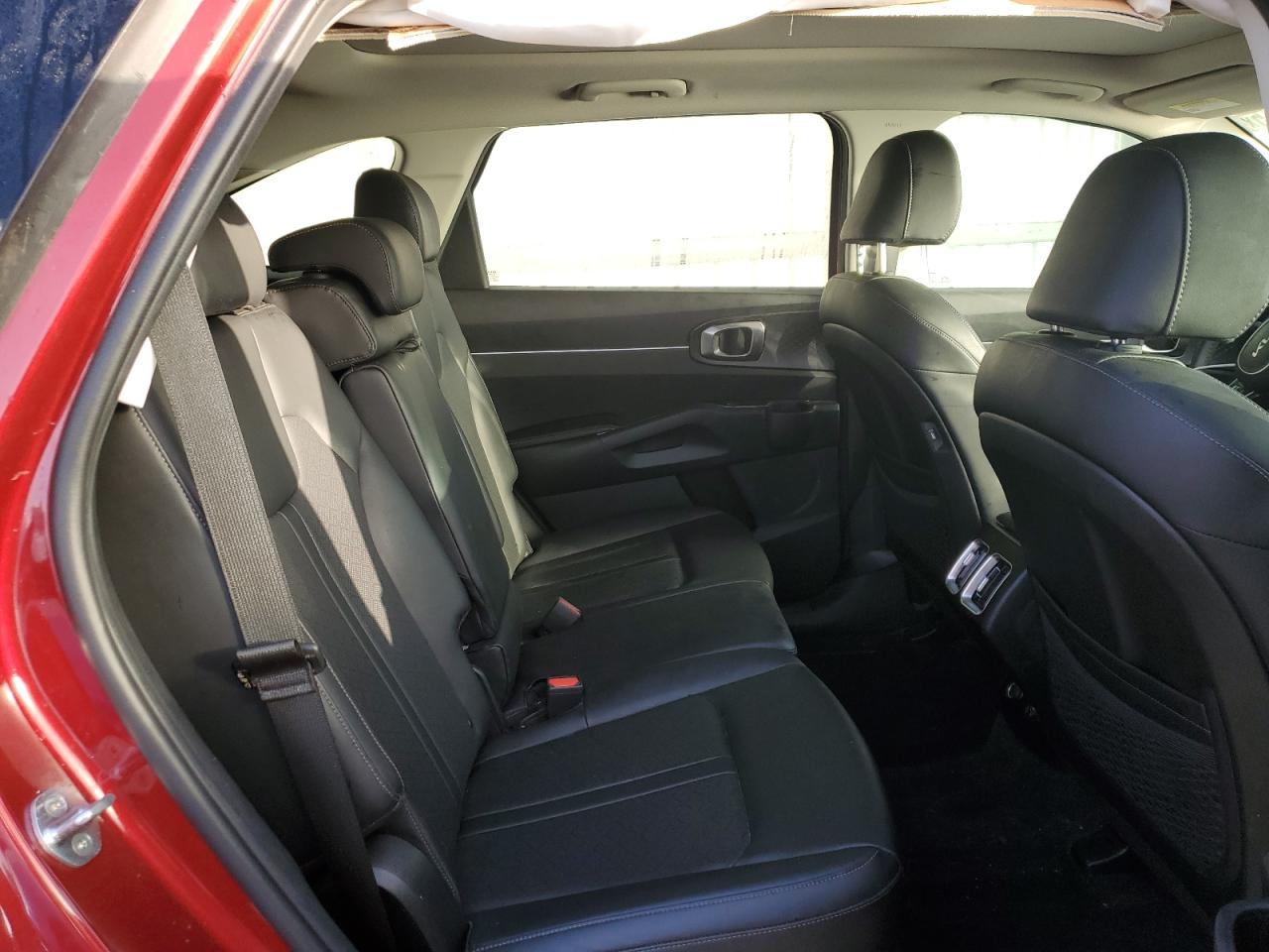 2023 Kia Sorento - Image 12