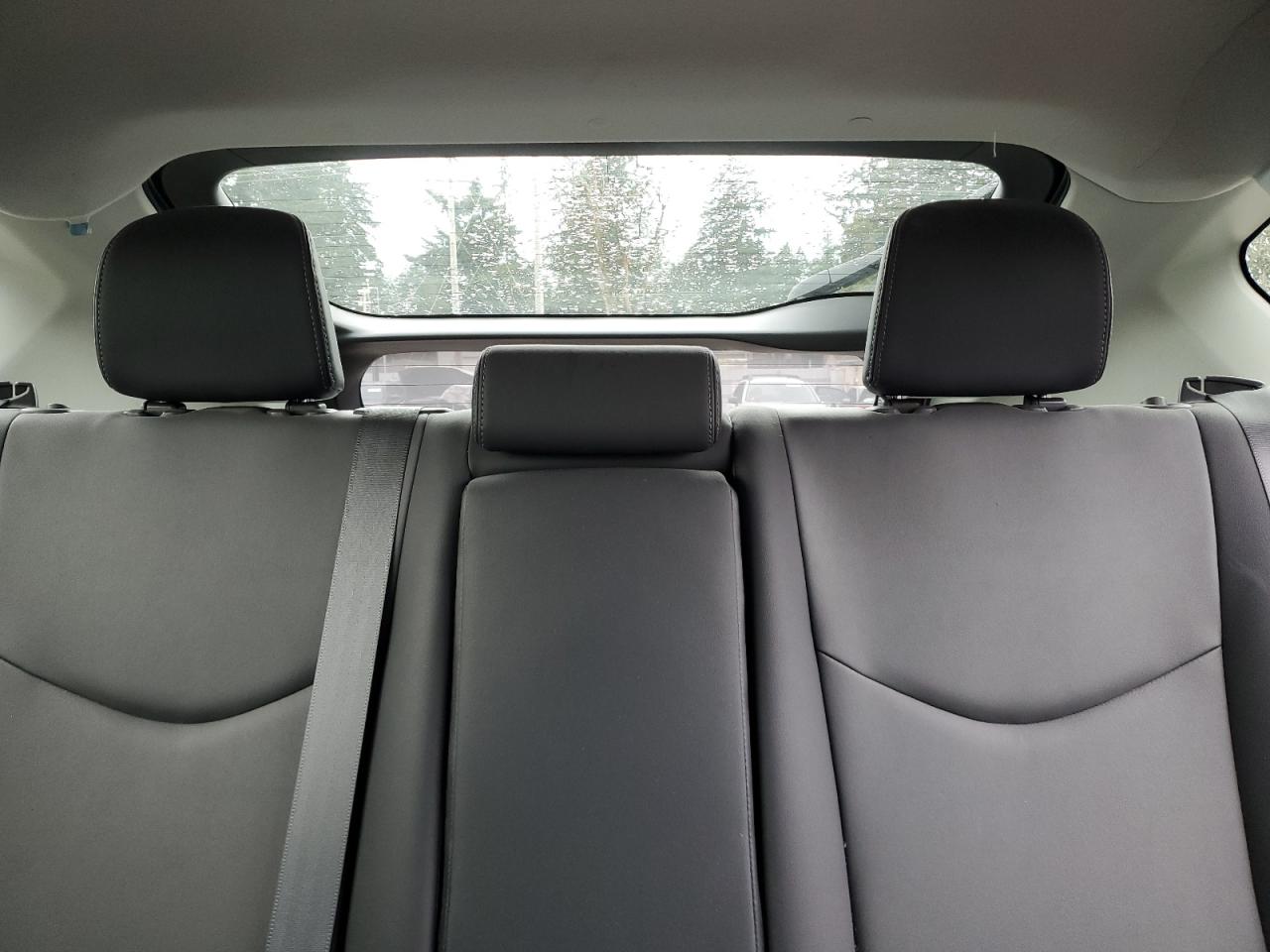 2015 Toyota Prius - Image 10