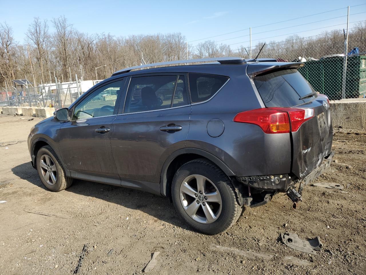 2015 Toyota RAV 4 - Image 2