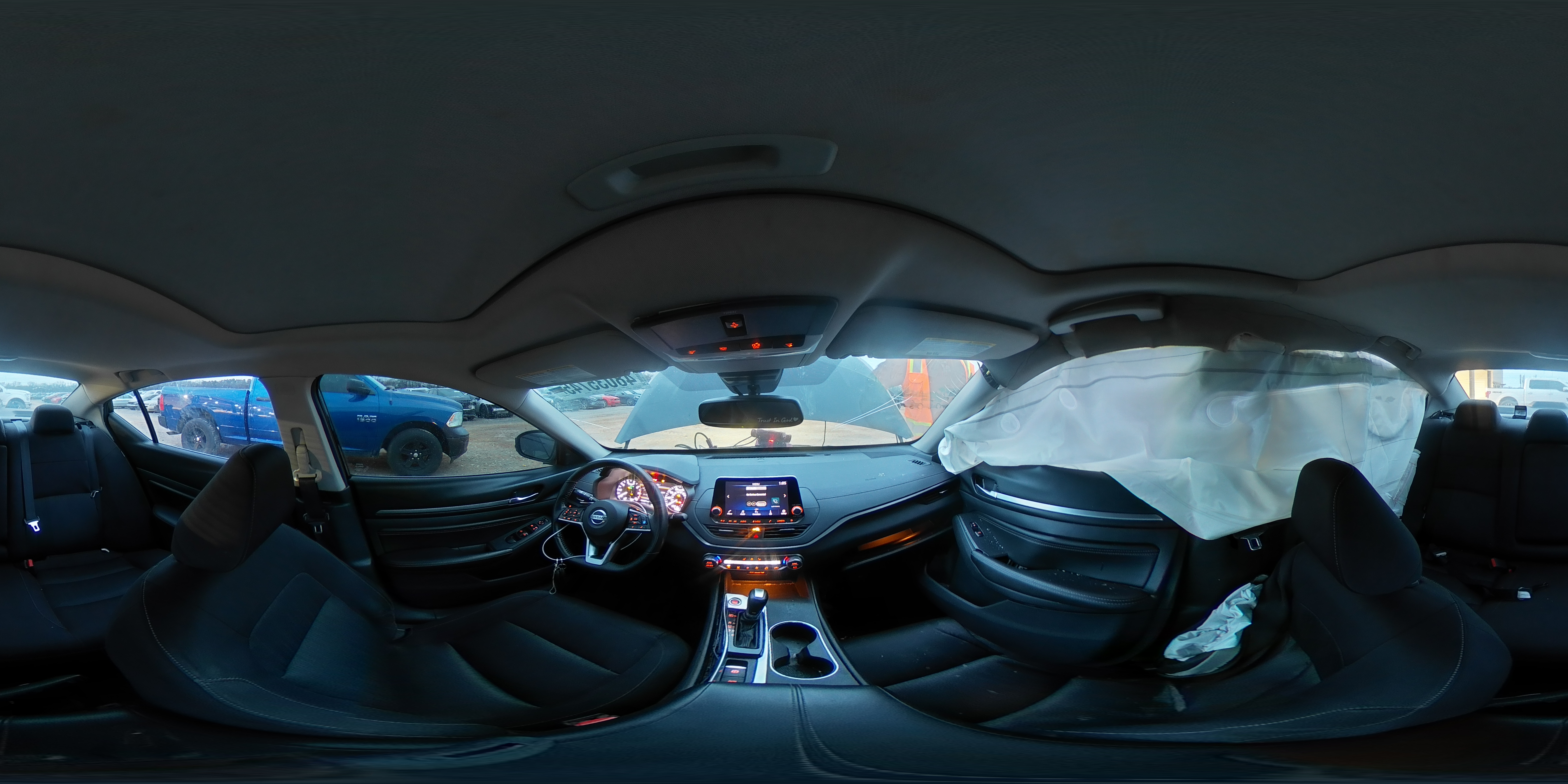 2019 Nissan Altima - Image 12