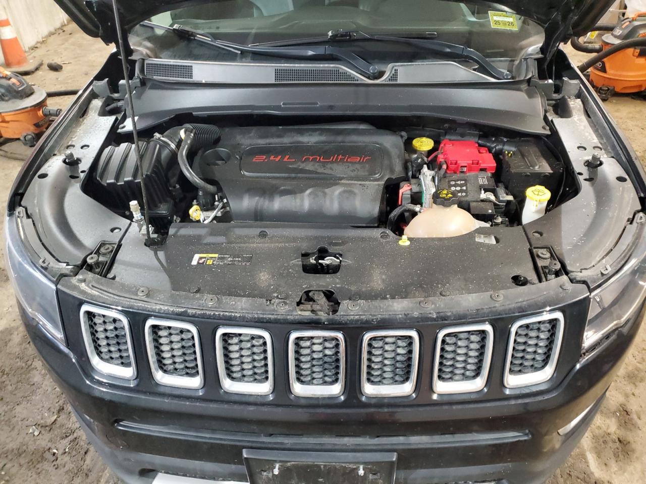2019 Jeep Compass - Image 13
