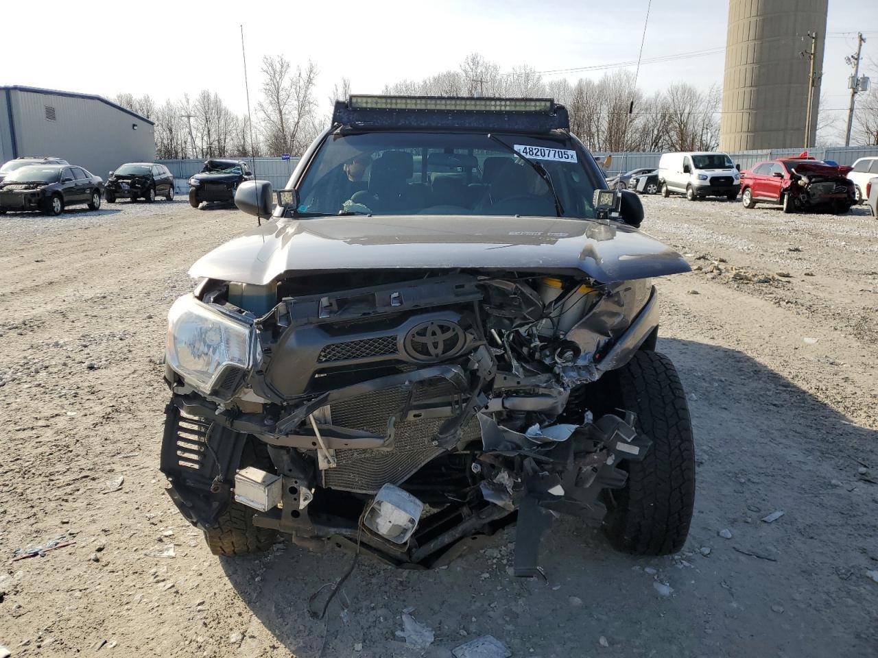 2015 Toyota Tacoma - Image 5