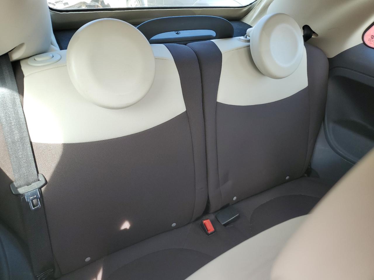 2012 Fiat 500 - Image 10