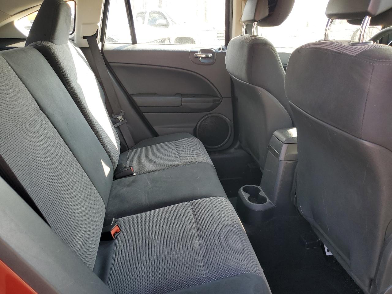 2010 Dodge Caliber - Image 11