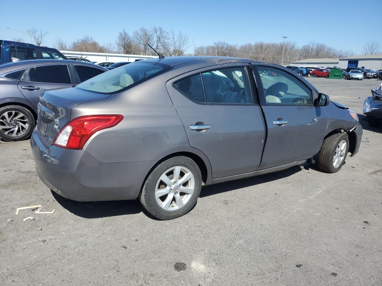 2012 Nissan Versa - Image 3