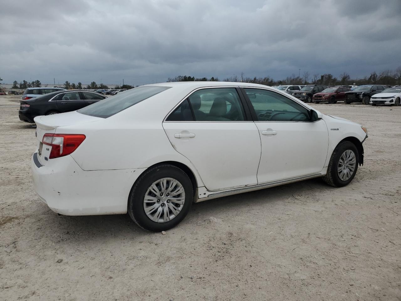 2013 Toyota Camry - Image 3