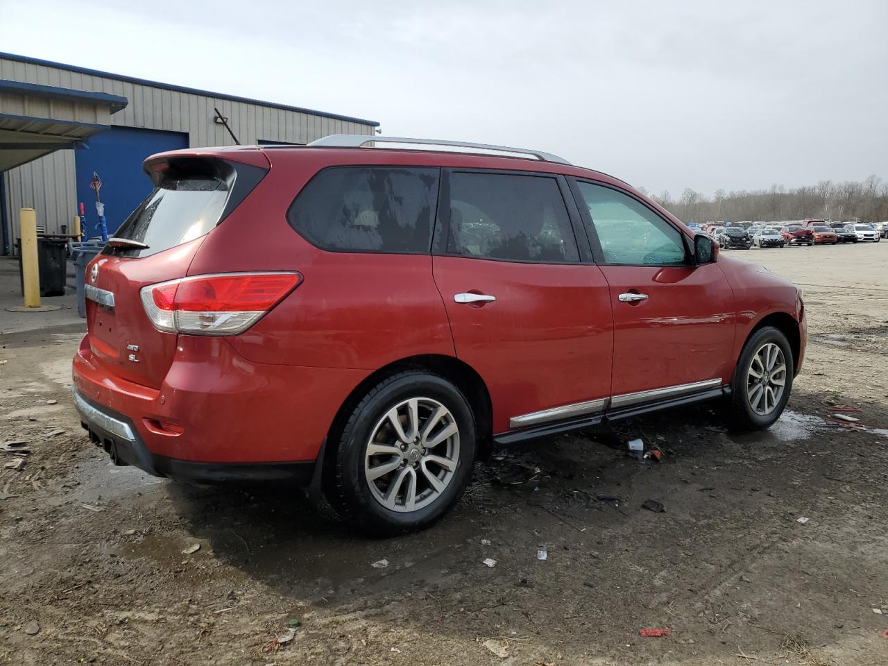 2015 Nissan Pathfinder - Image 3