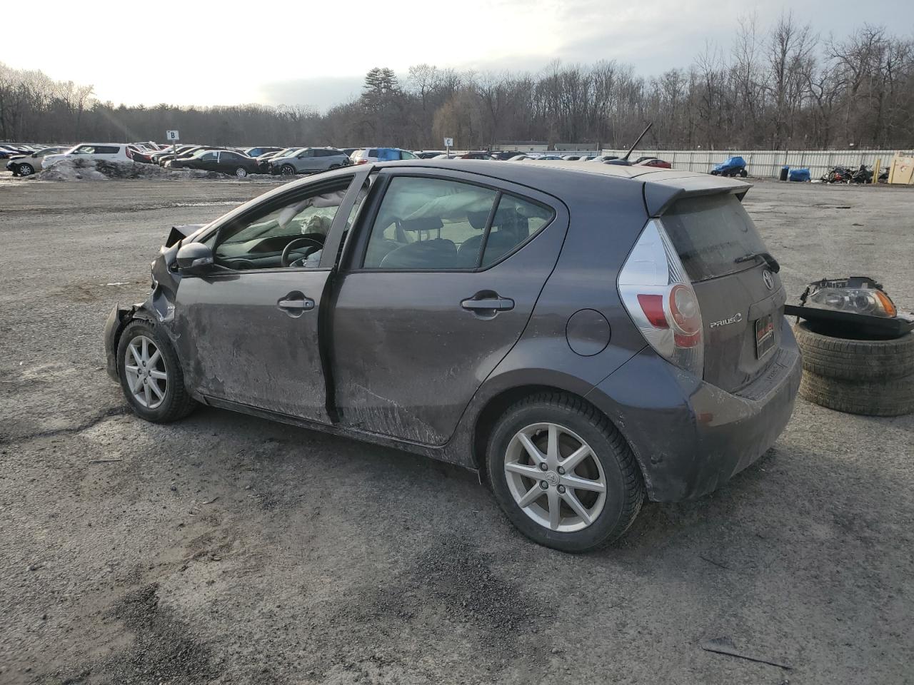 2013 Toyota Prius - Image 2