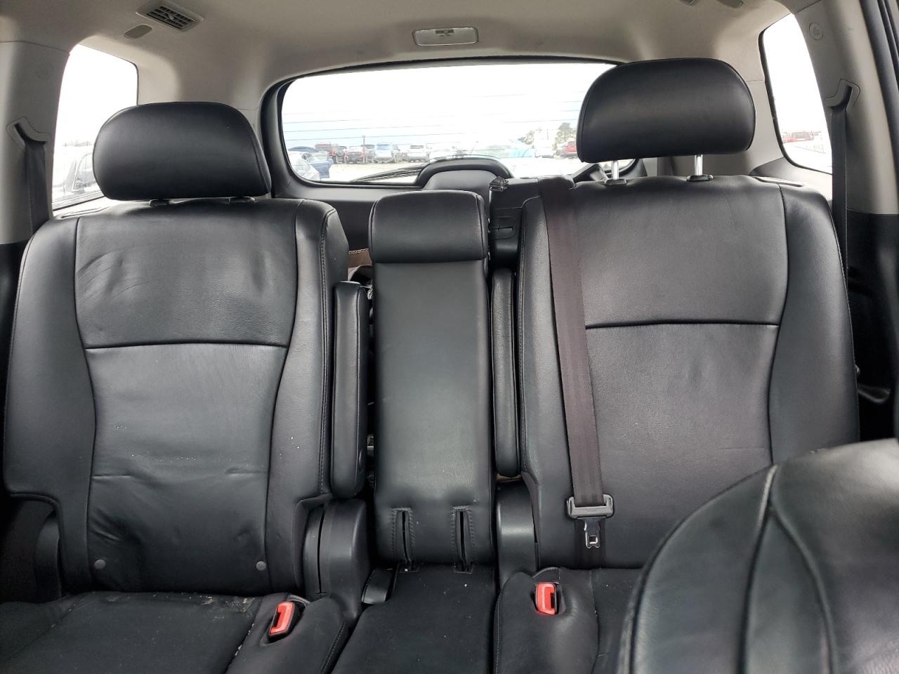 2011 Toyota Highlander - Image 10