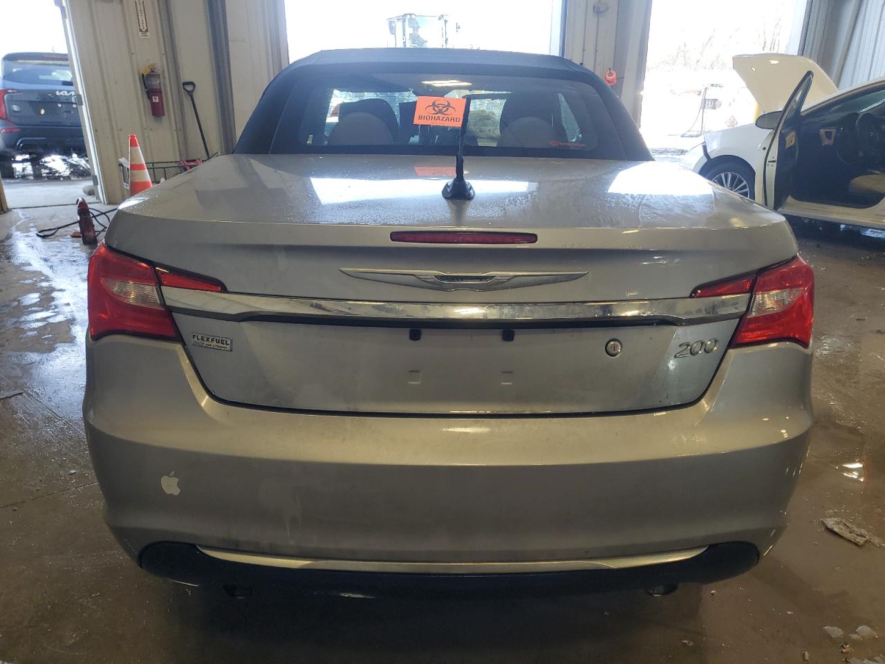 2014 Chrysler 200 - Image 6