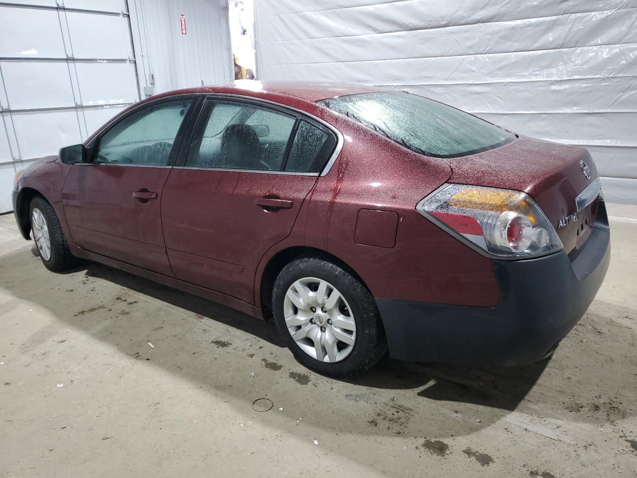 2011 Nissan Altima - Image 2