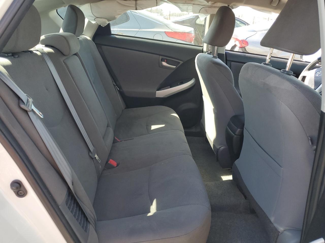 2015 Toyota Prius - Image 11