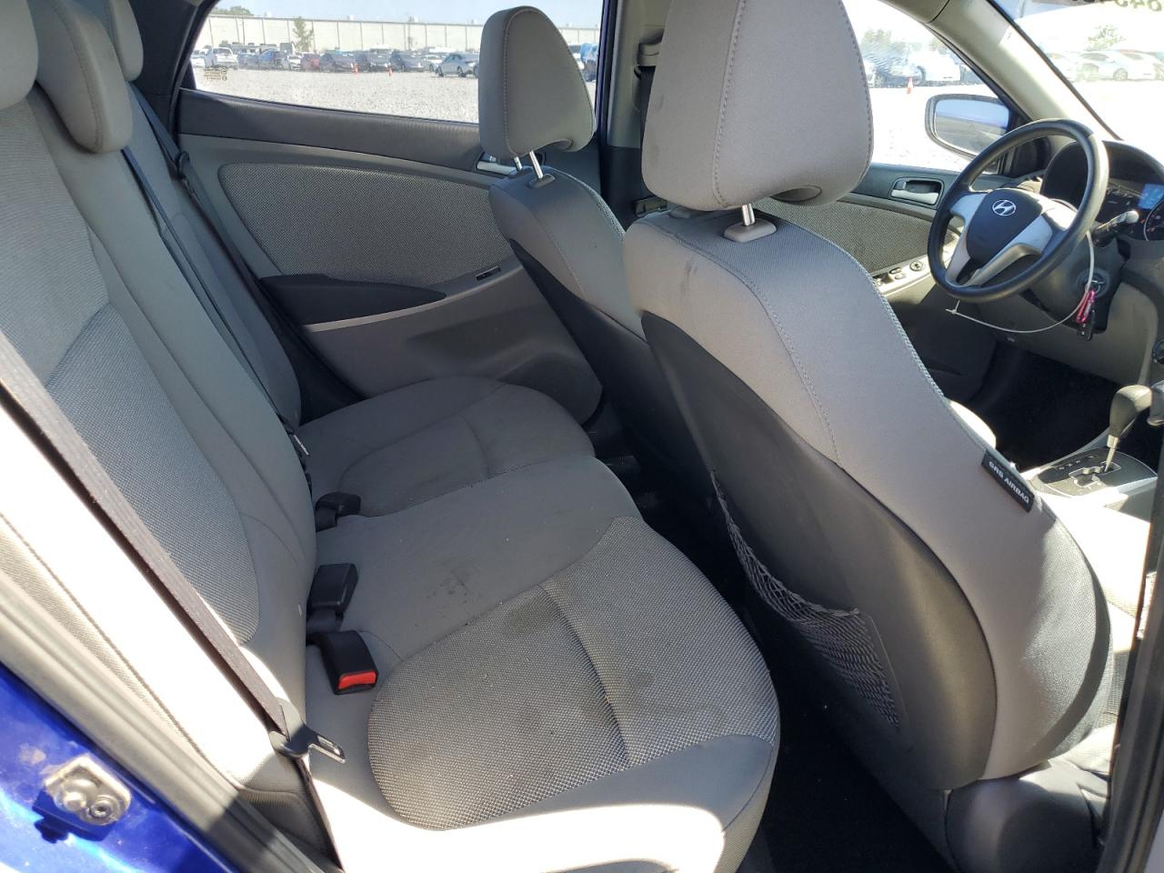 2013 Hyundai Accent - Image 11
