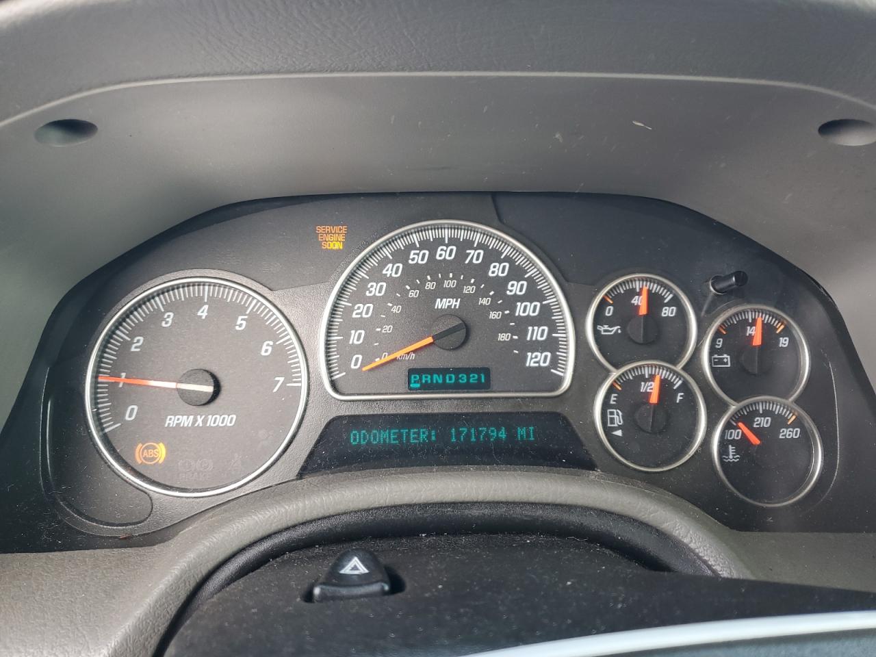 2004 GMC Envoy - Image 9