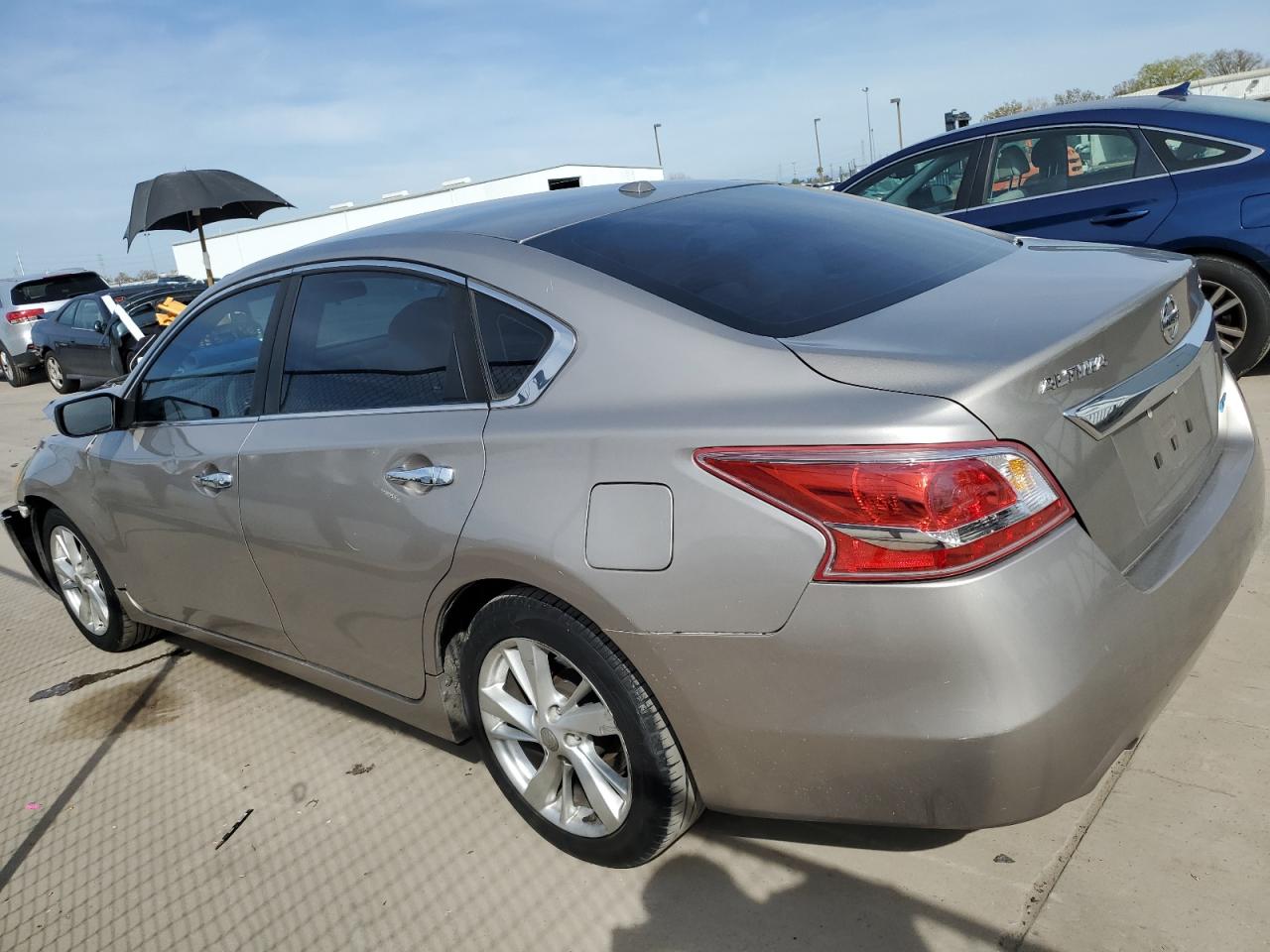 2013 Nissan Altima - Image 2