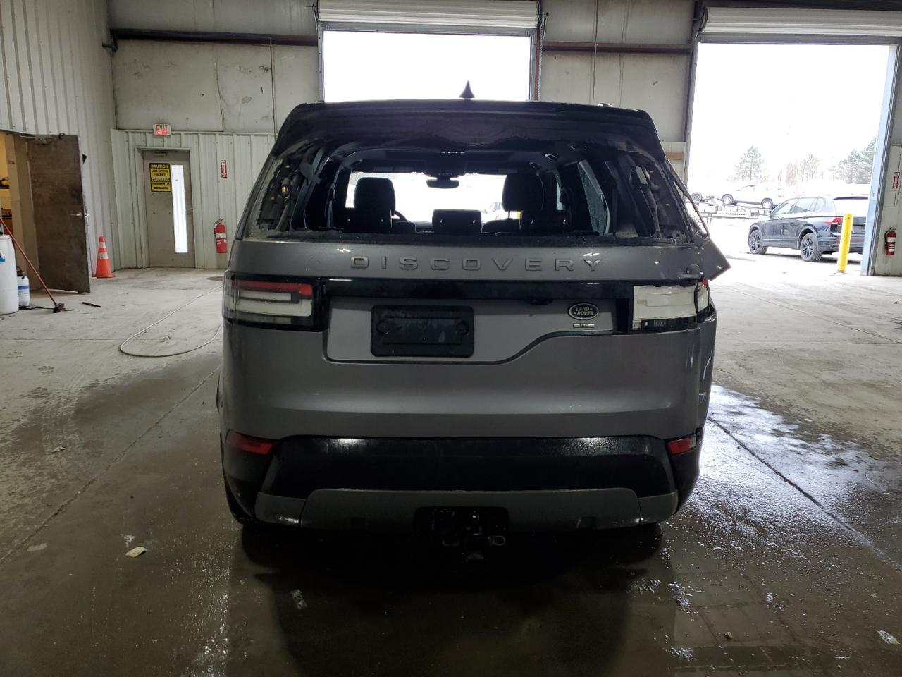 2020 Land Rover Discovery - Image 6