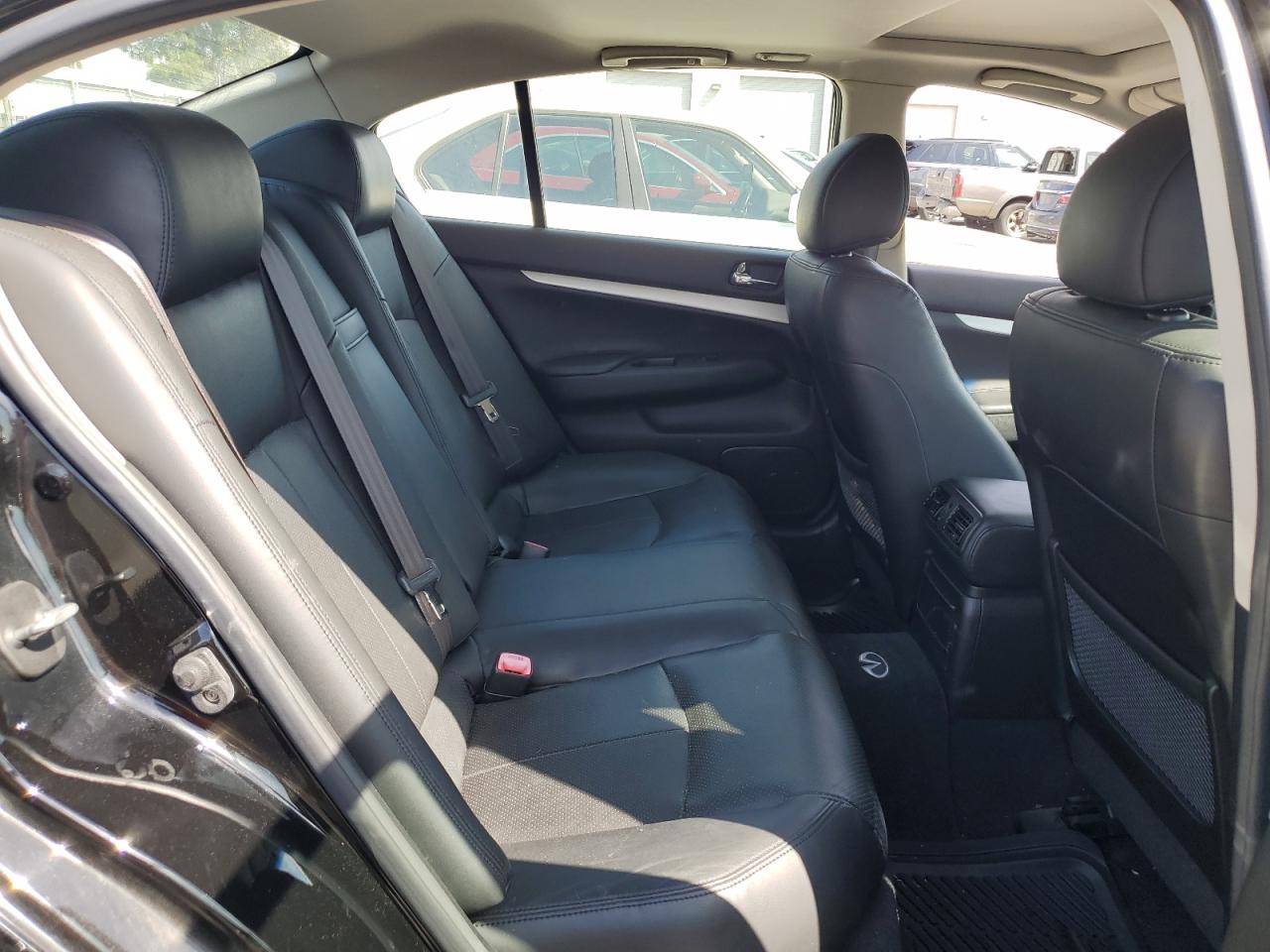2009 Infiniti G - Image 10