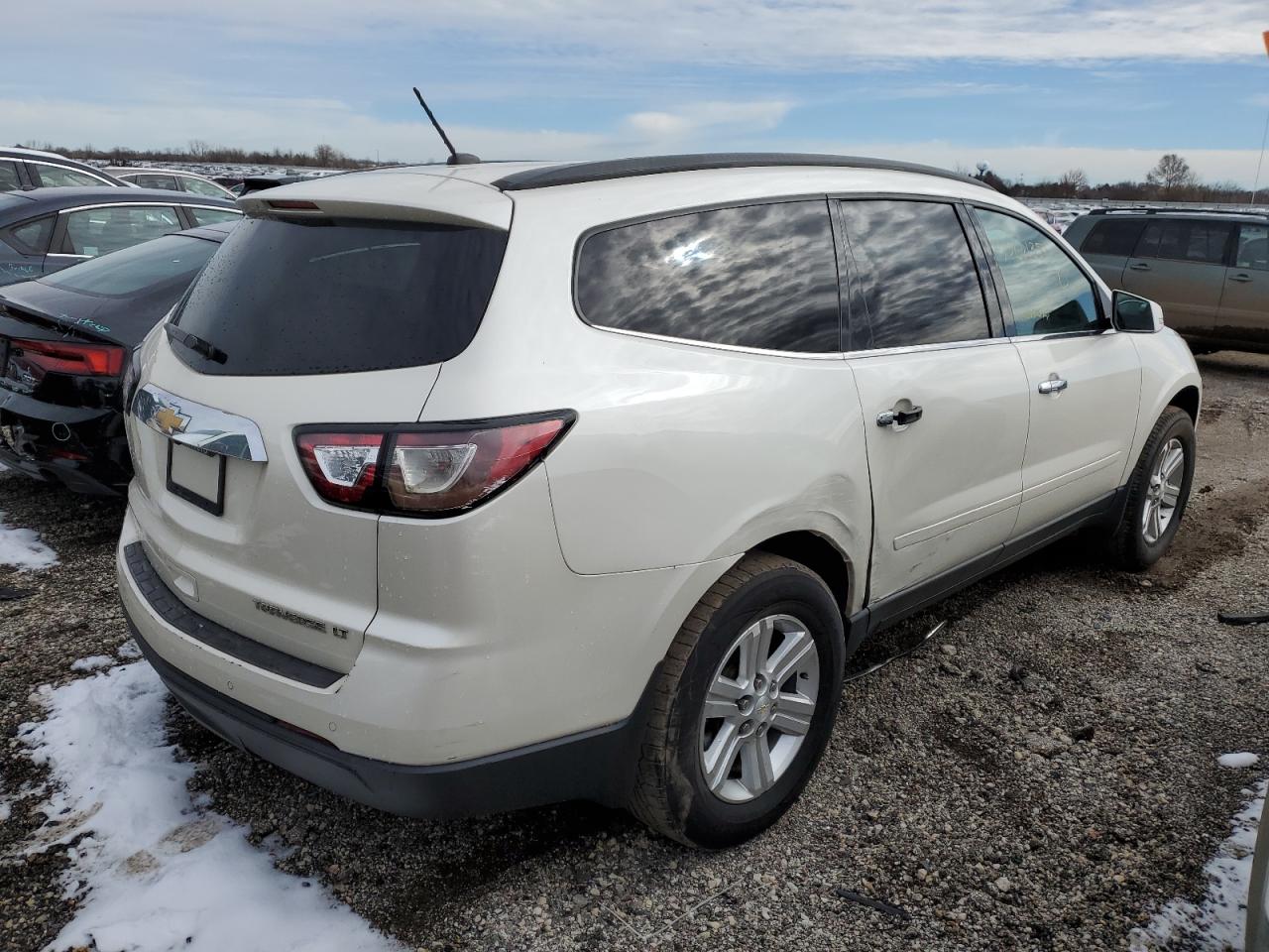 2014 Chevrolet Traverse - Image 3