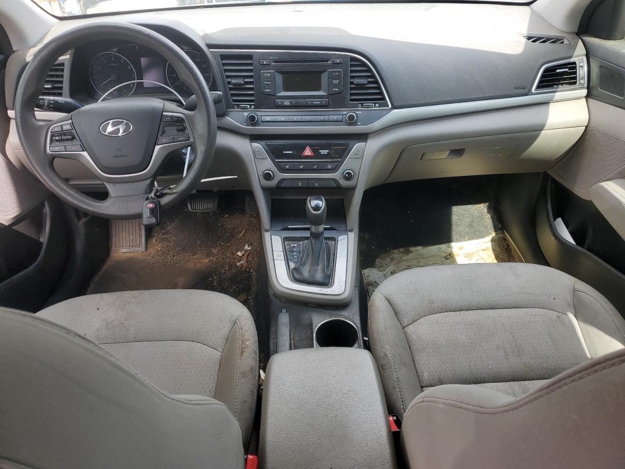 2018 Hyundai Elantra - Image 8