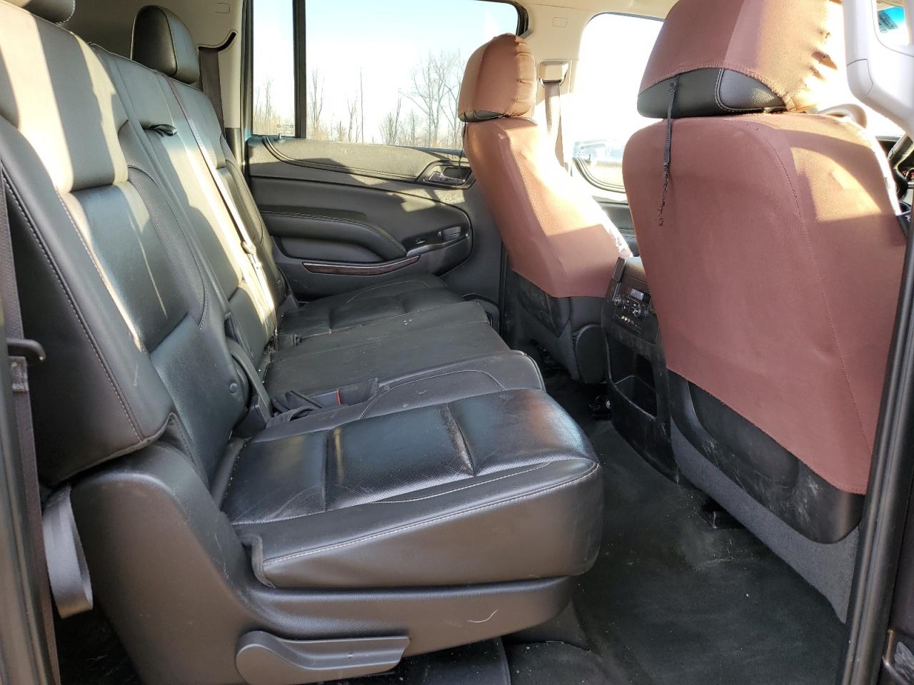 2015 GMC Yukon - Image 12
