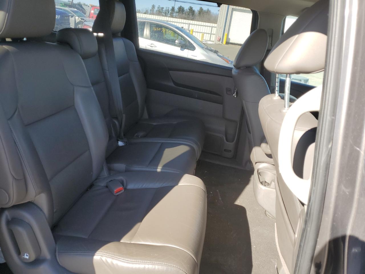 2014 Honda Odyssey - Image 11