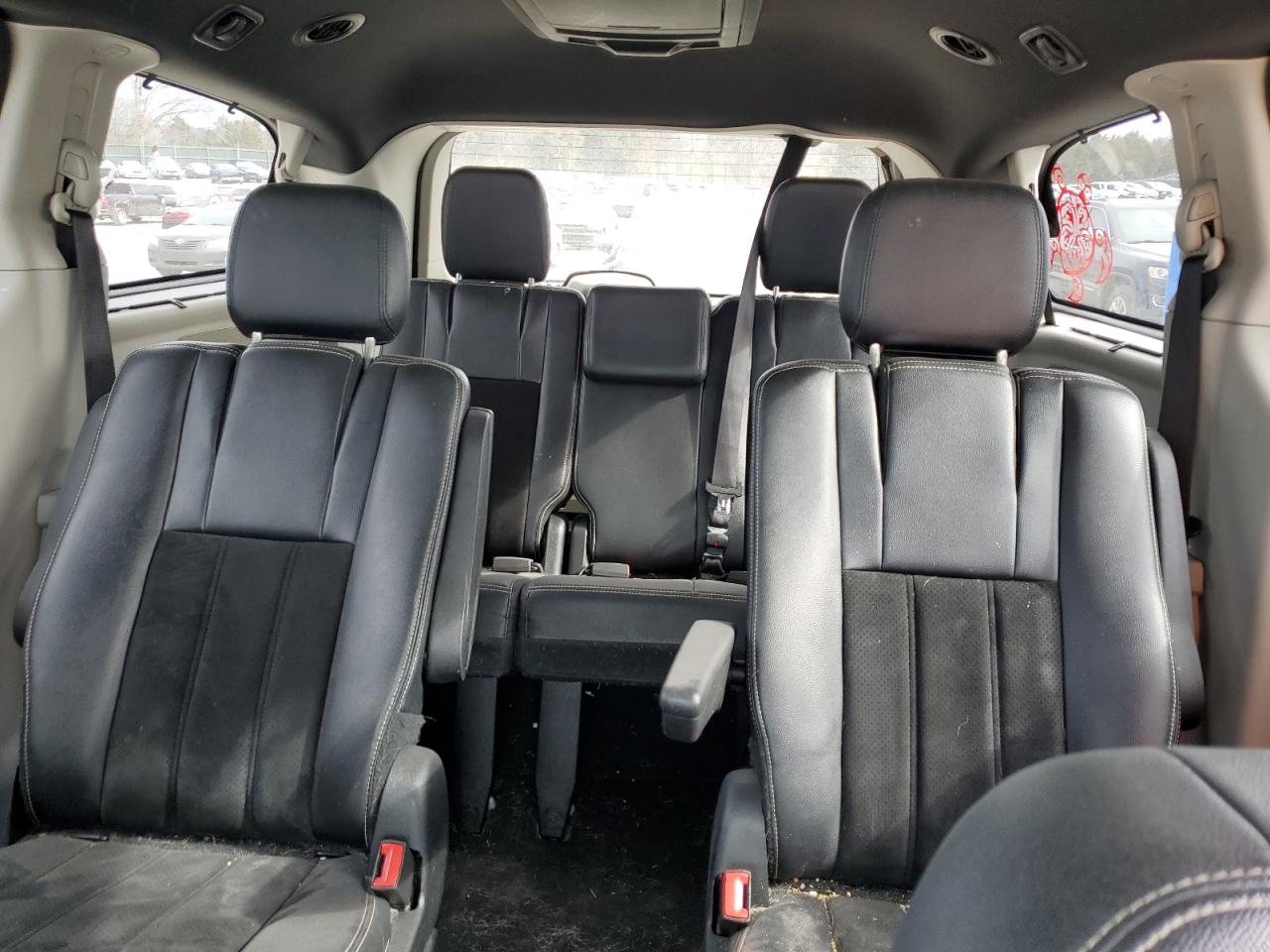 2016 Dodge Caravan - Image 10