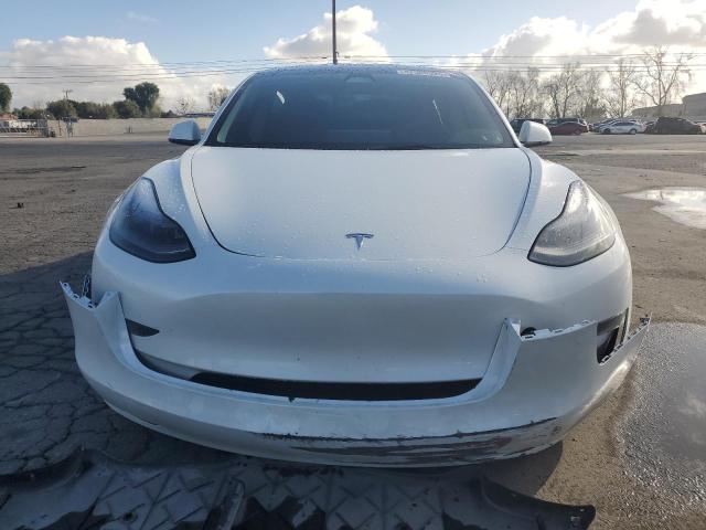  TESLA MODEL 3 2023 Biały