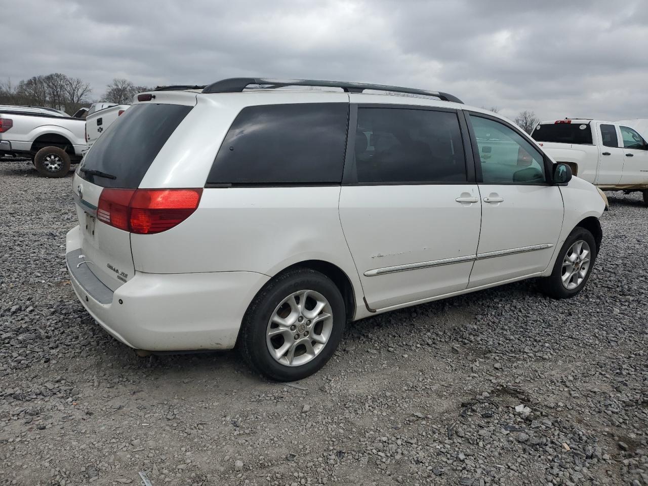 2005 Toyota Sienna - Image 3