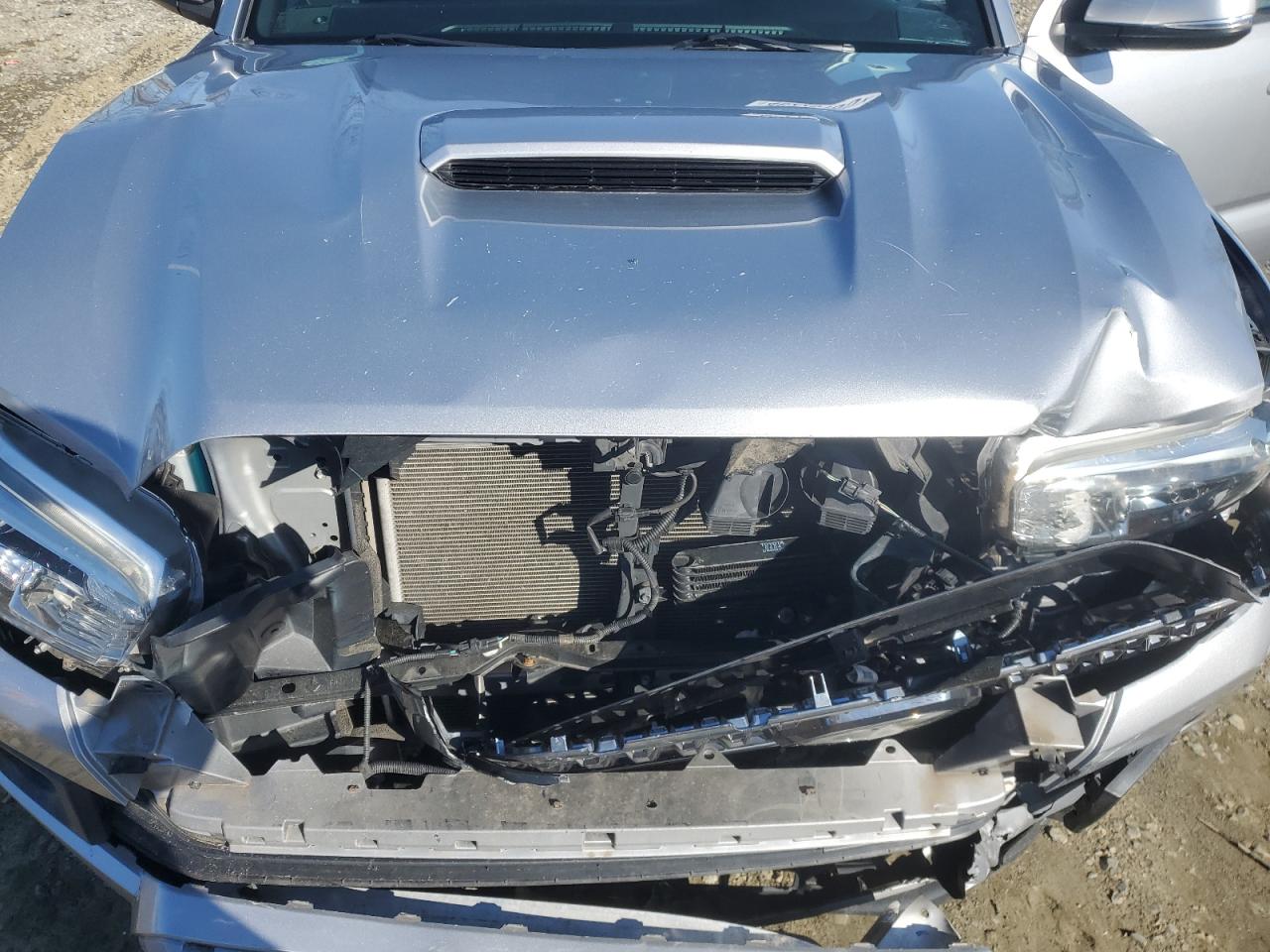 2019 Toyota Tacoma - Image 11