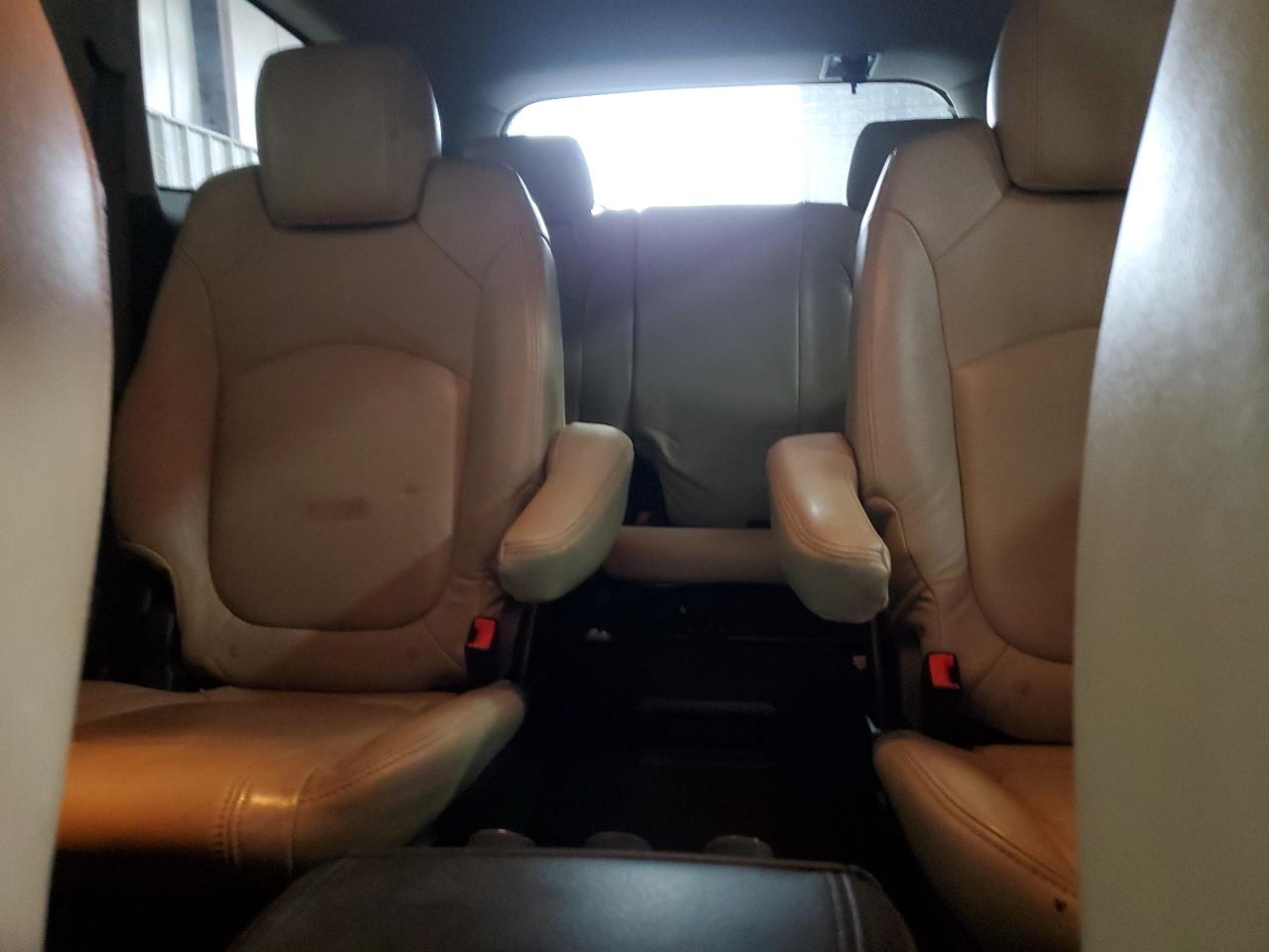 2010 Buick Enclave - Image 10