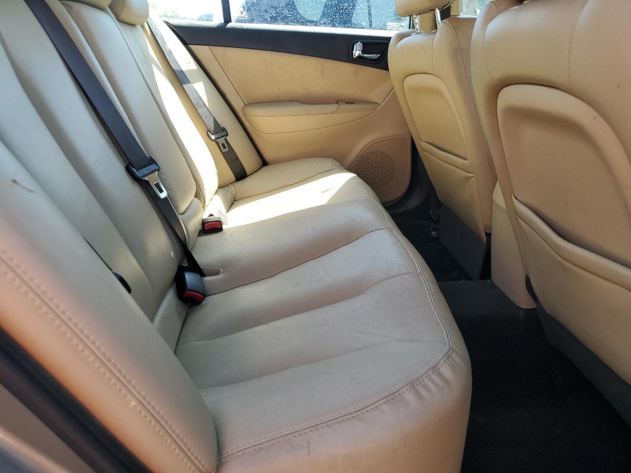 2009 Hyundai Sonata - Image 10