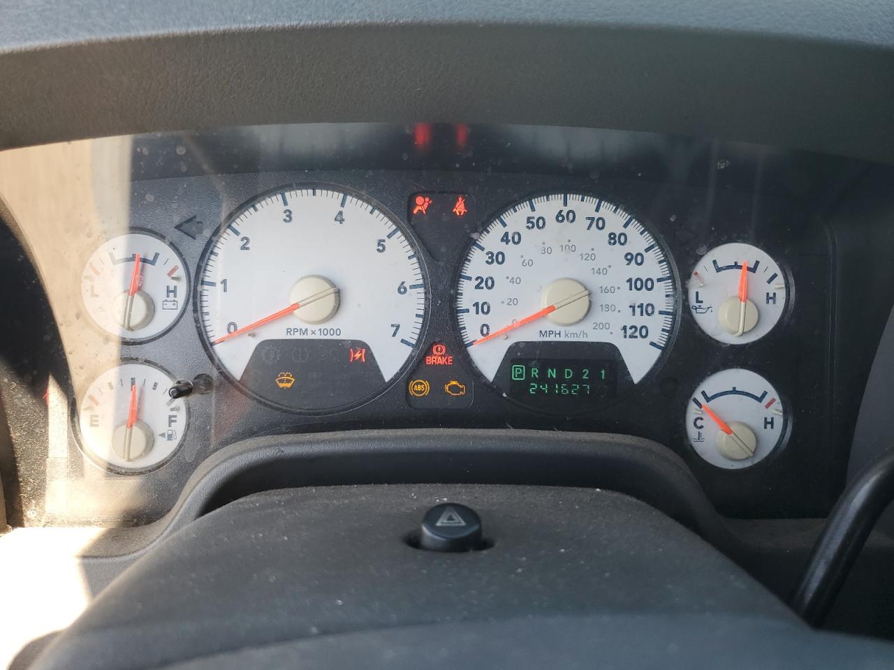 2006 Dodge RAM - Image 9