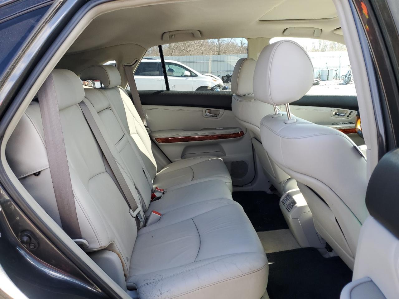 2009 Lexus RX - Image 11