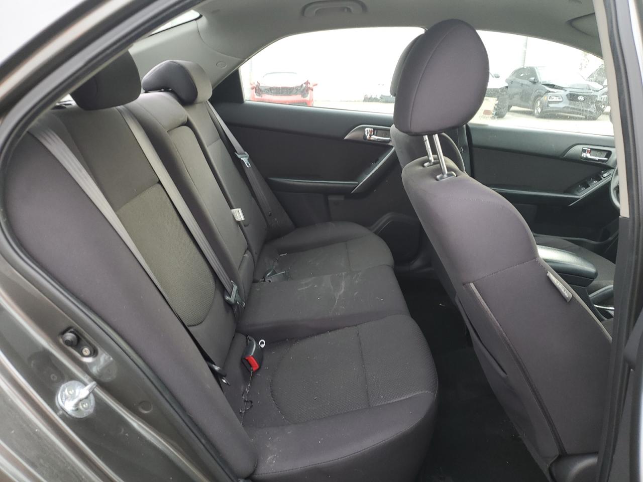 2013 Kia Forte - Image 10