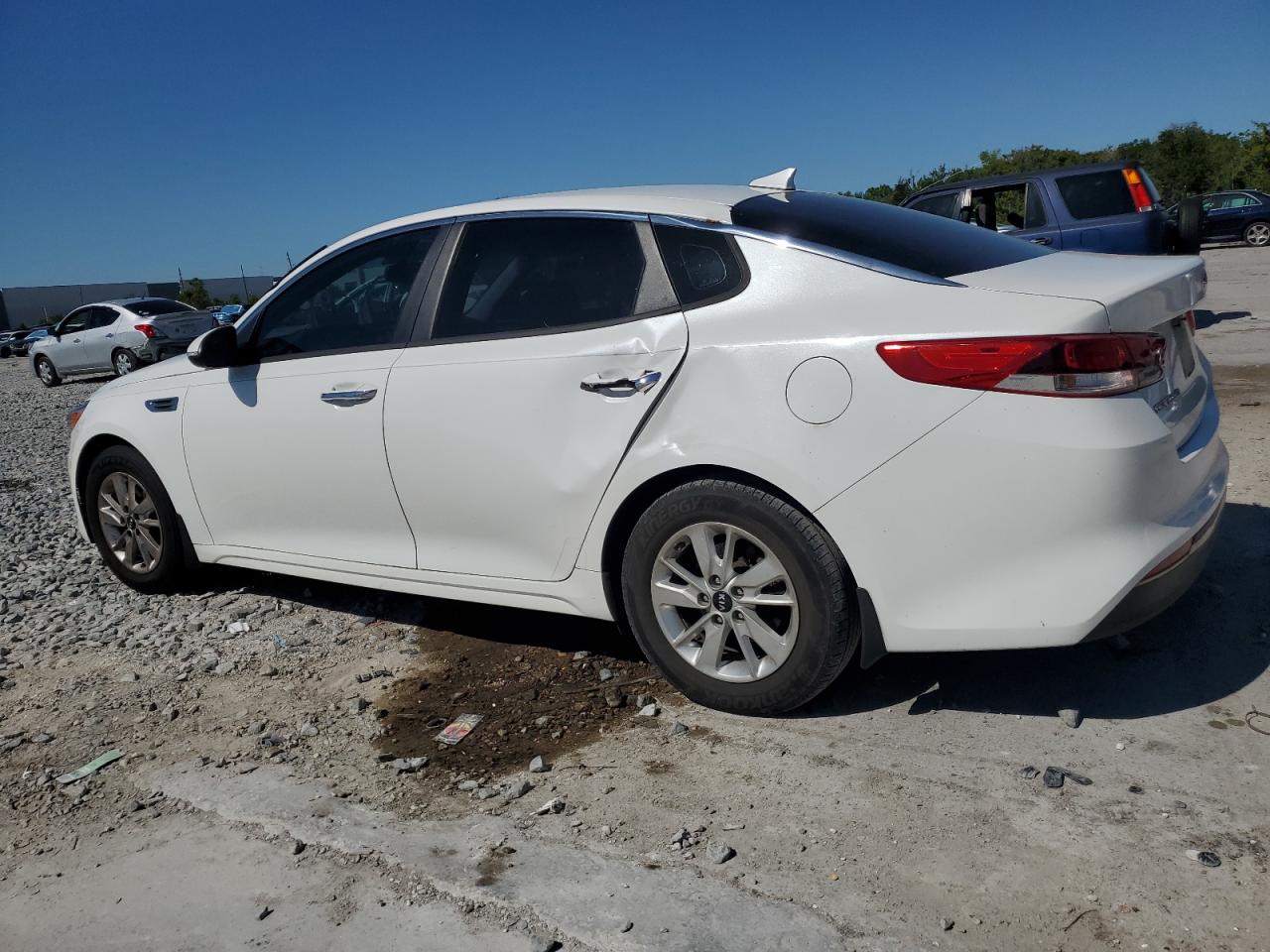 2016 Kia Optima - Image 2