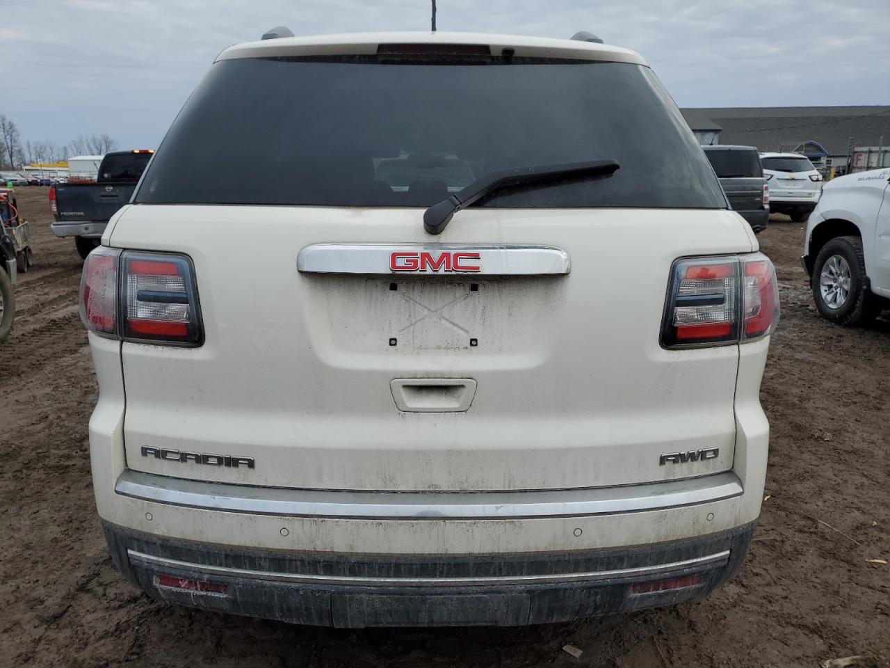 2015 GMC Acadia - Image 6