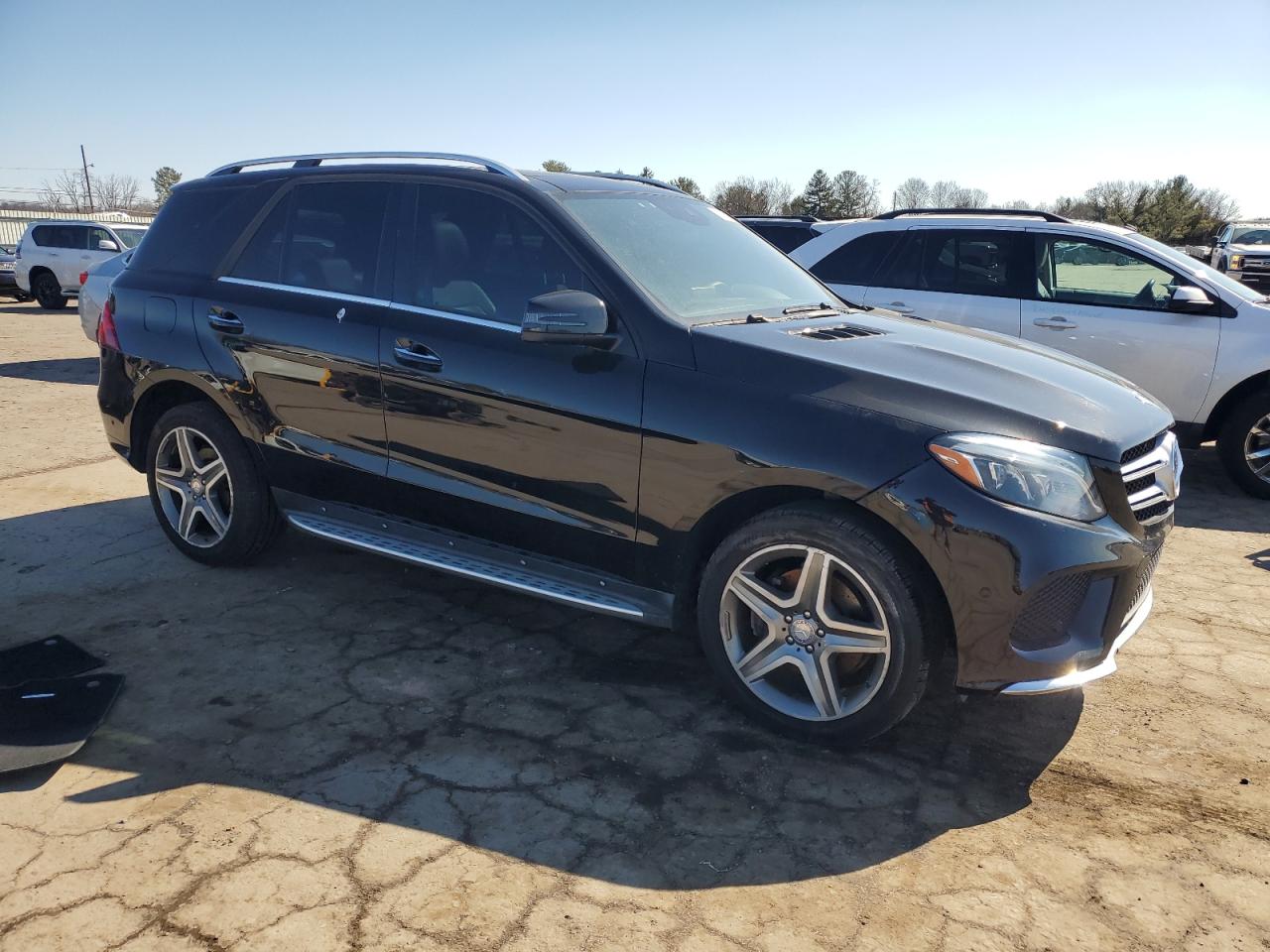 2016 Mercedes-Benz GLE - Image 4
