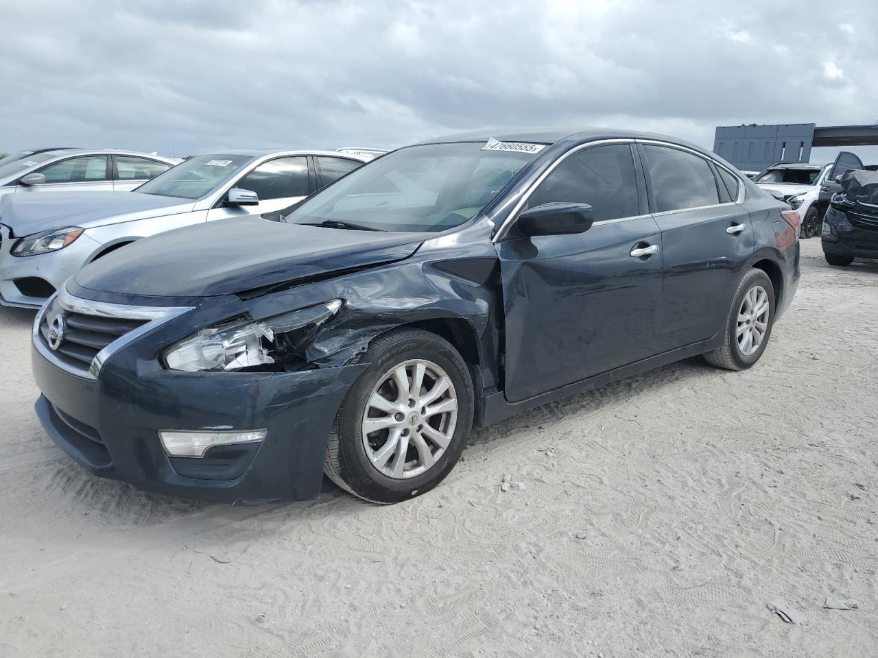 2014 Nissan Altima - Image 1
