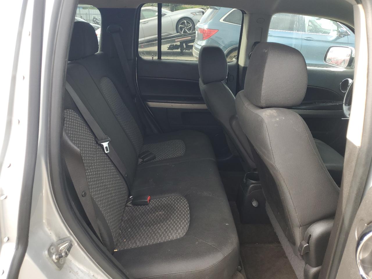2011 Chevrolet HHR - Image 10